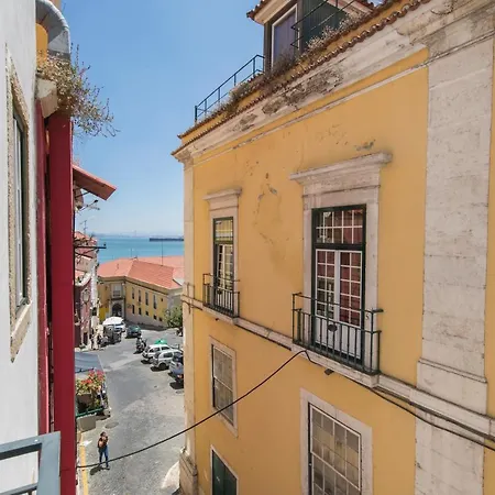 Cozy Flat In The Heart Of Alfama-3